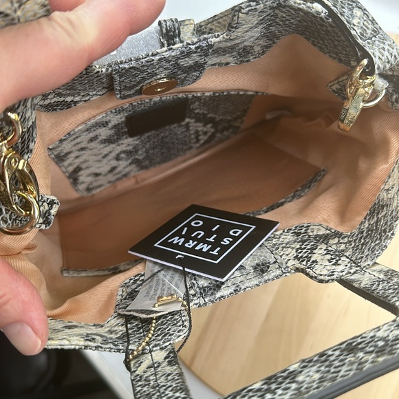 NWT TMRW STU/DIO Mateo 100% Leather Black Multi Python 3-in-1 Bag OS - Picture 6 of 9